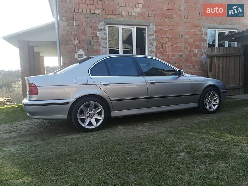 Седан BMW 5 Series 1996 в Чернівцях