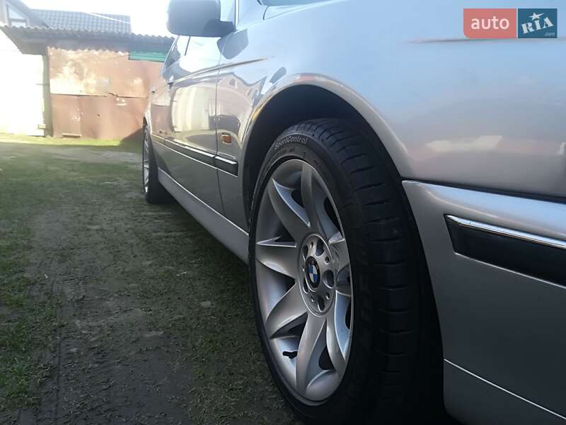 Седан BMW 5 Series 1996 в Чернівцях