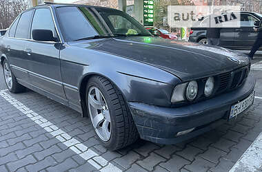 Седан BMW 5 Series 1991 в Измаиле