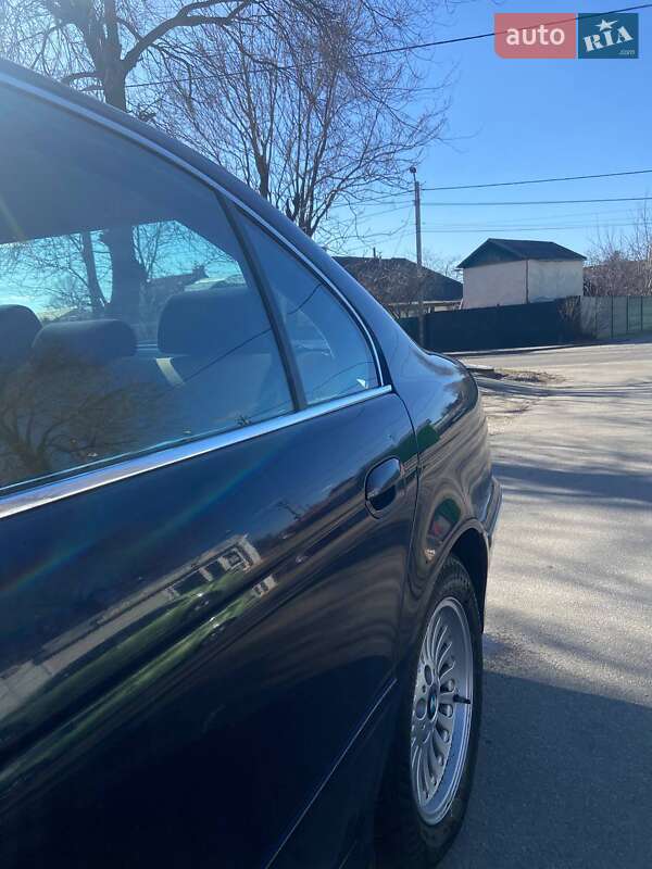 Седан BMW 5 Series 2001 в Днепре