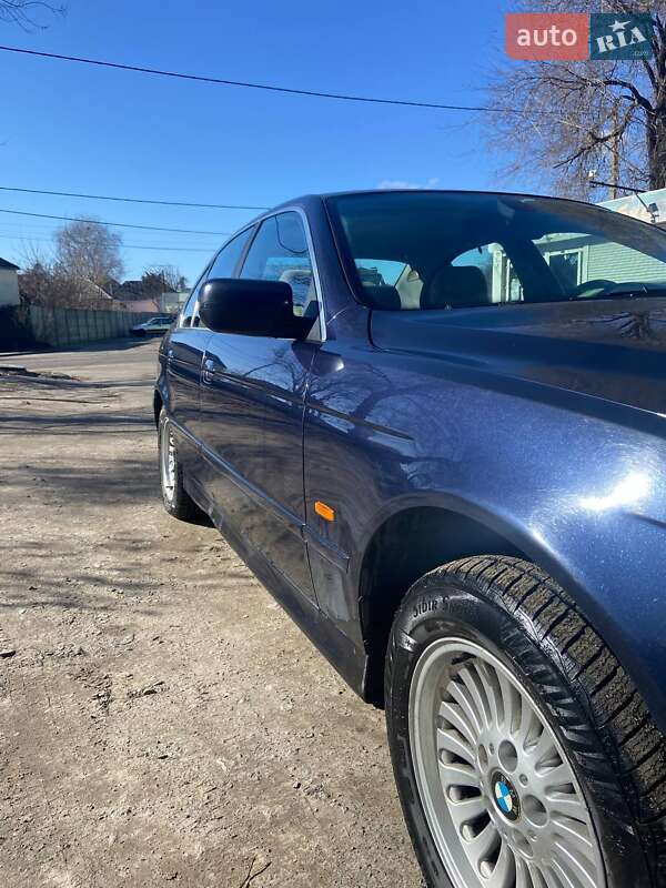 Седан BMW 5 Series 2001 в Днепре