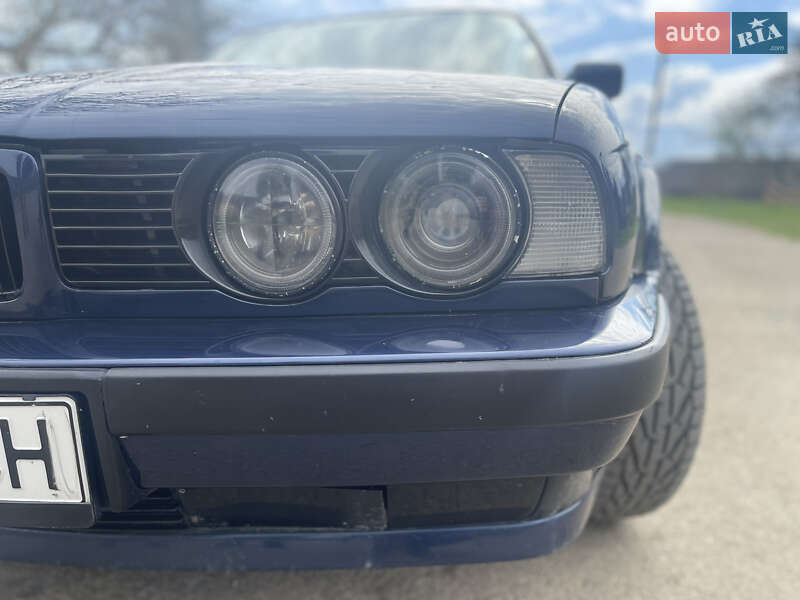 Седан BMW 5 Series 1989 в Сколе