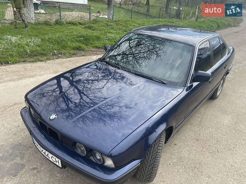 Седан BMW 5 Series 1989 в Сколе
