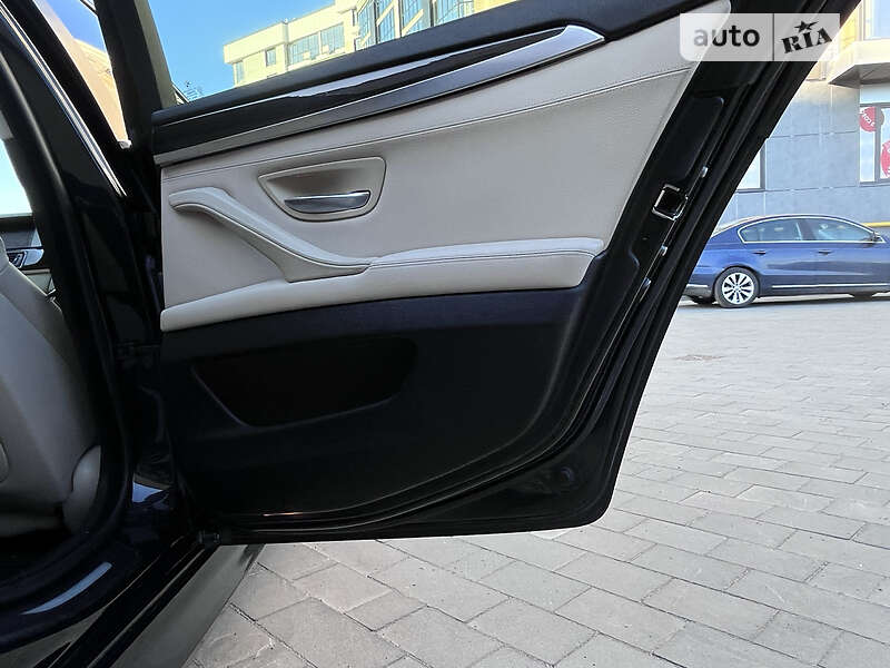 Седан BMW 5 Series 2011 в Луцьку