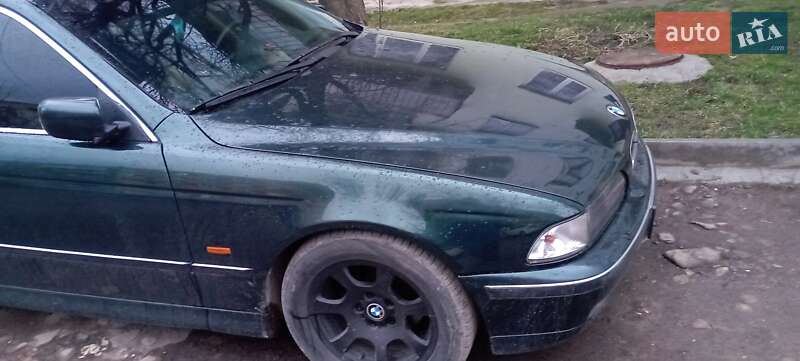 Седан BMW 5 Series 2000 в Львове