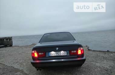 Седан BMW 5 Series 1990 в Белгороде-Днестровском