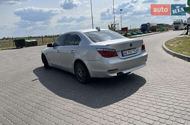 Седан BMW 5 Series 2004 в Новомосковську