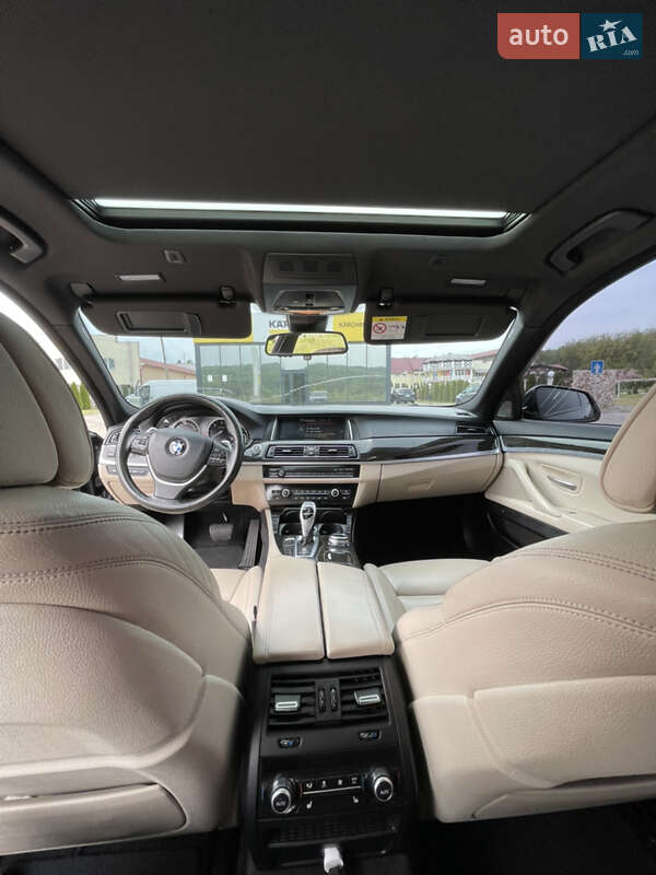 Седан BMW 5 Series 2013 в Іршаві