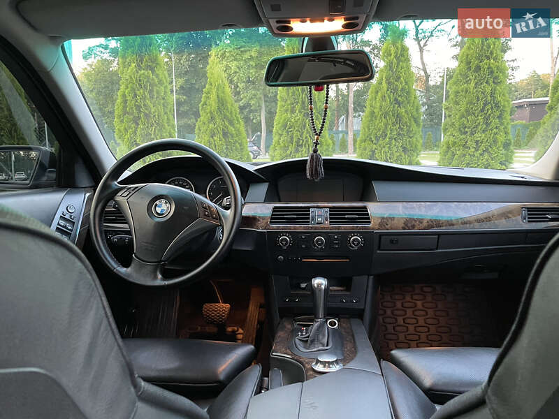Седан BMW 5 Series 2004 в Харькове