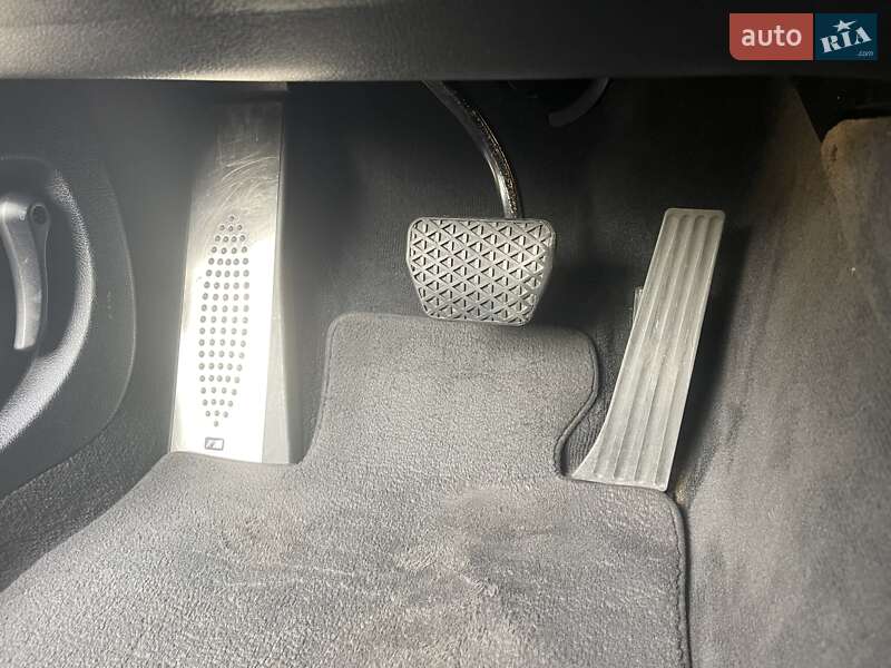 Седан BMW 5 Series 2014 в Львове