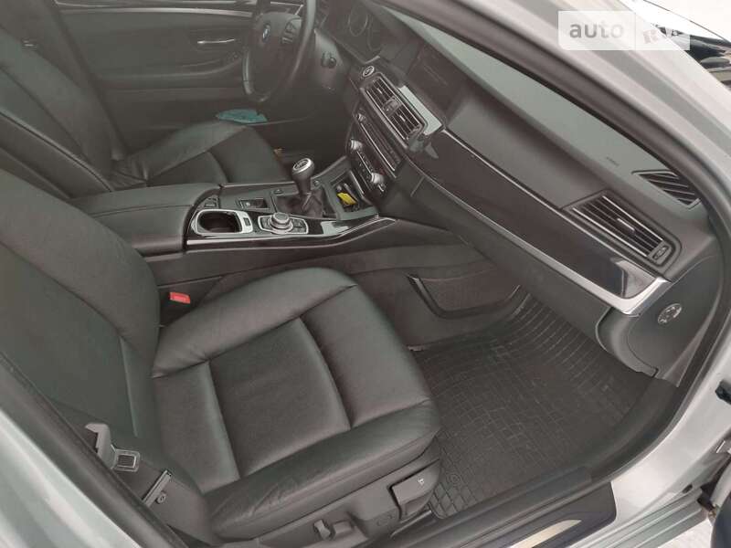 Седан BMW 5 Series 2010 в Ирпене