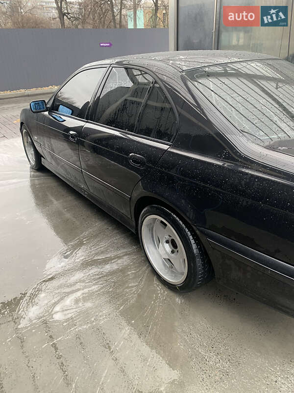 Седан BMW 5 Series 2001 в Дніпрі