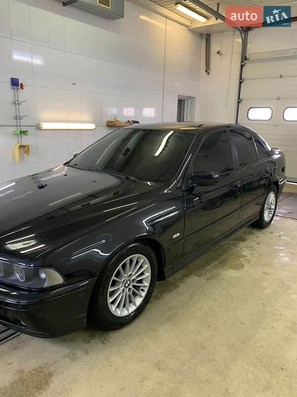Седан BMW 5 Series 2001 в Дніпрі