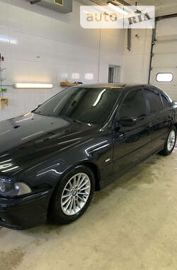 Седан BMW 5 Series 2001 в Дніпрі