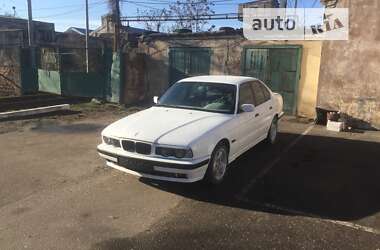 Седан BMW 5 Series 1993 в Одессе