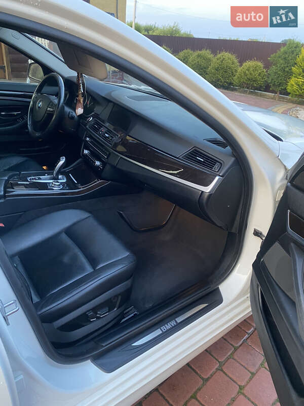 Седан BMW 5 Series 2013 в Стрию