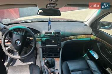Седан BMW 5 Series 1998 в Першотравенську