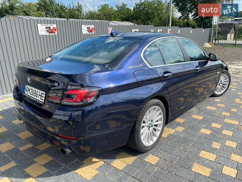 Седан BMW 5 Series 2012 в Львове