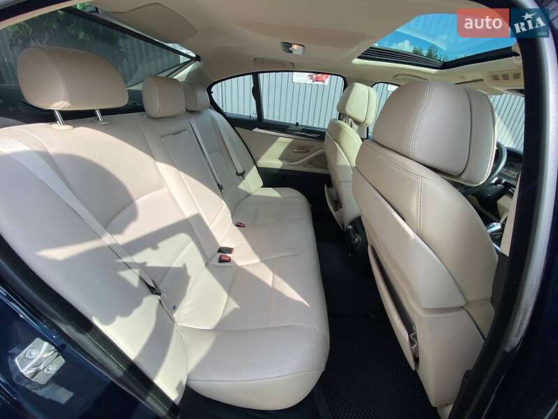 Седан BMW 5 Series 2012 в Львове