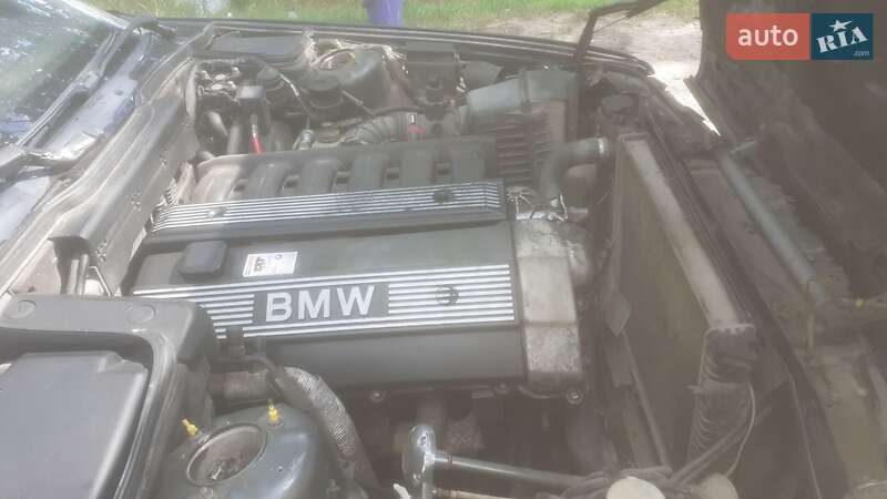 Седан BMW 5 Series 1990 в Житомире