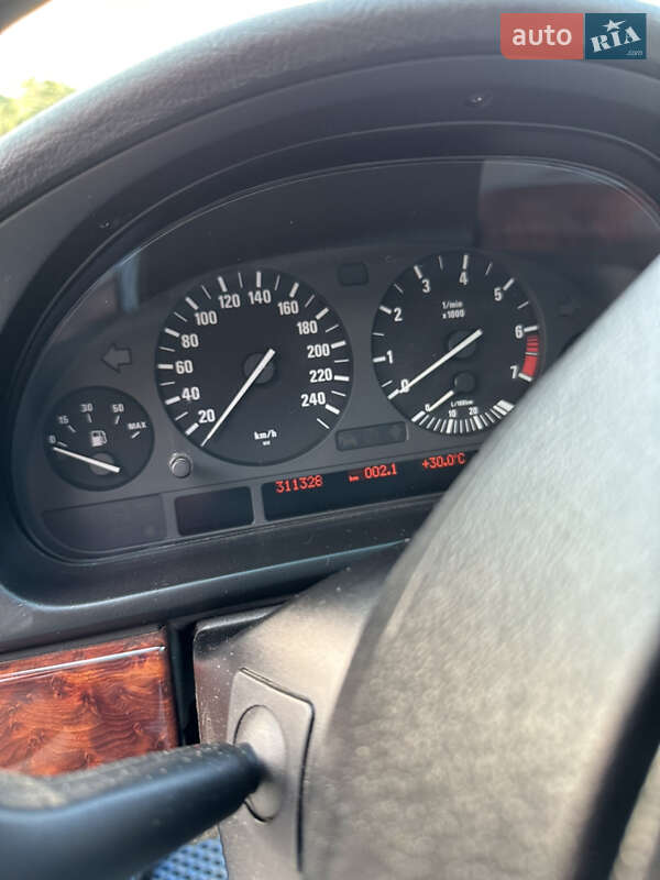 Седан BMW 5 Series 2000 в Одесі