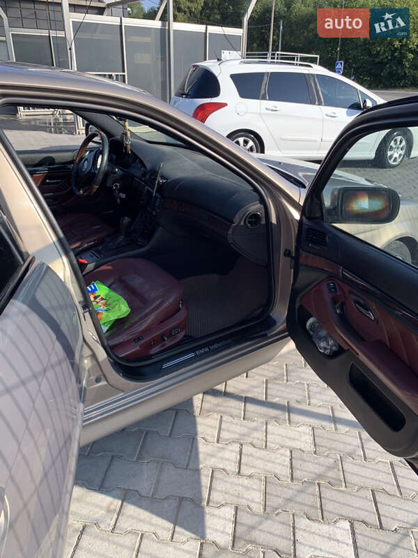 Седан BMW 5 Series 2003 в Звягелі