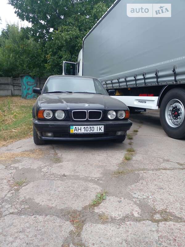 Седан BMW 5 Series 1995 в Добропіллі