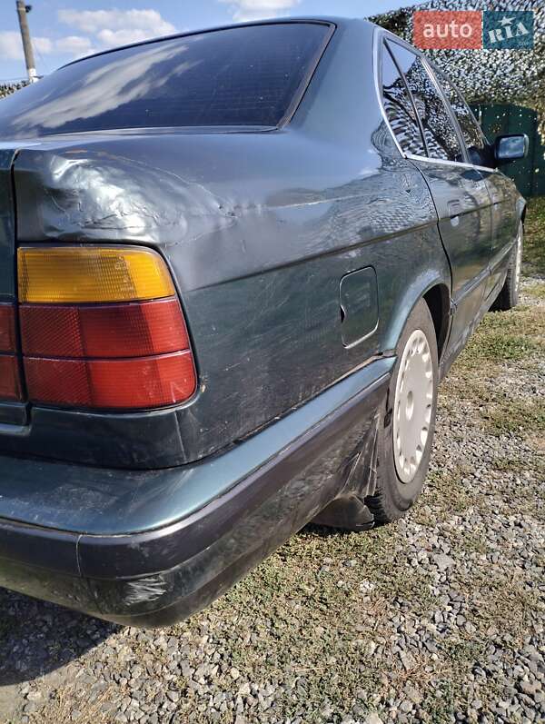 Седан BMW 5 Series 1992 в Харкові