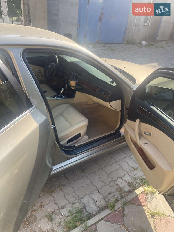 Седан BMW 5 Series 2008 в Кременчуге фото Седан BMW 5 Series 2008 в Кременчуге