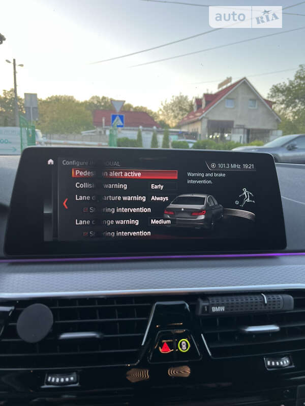 Седан BMW 5 Series 2017 в Львове