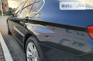 Седан BMW 5 Series 2013 в 