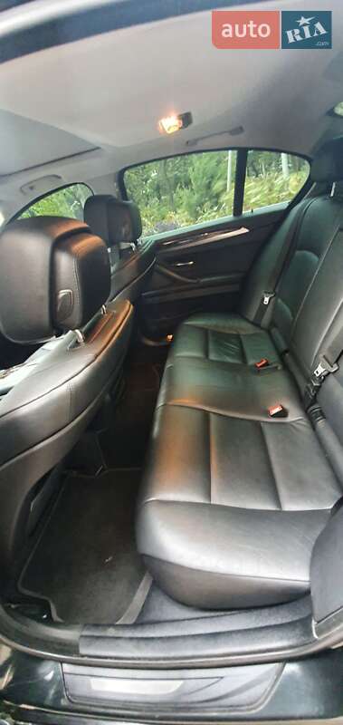 Седан BMW 5 Series 2012 в Хмельницькому
