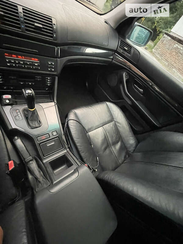 Універсал BMW 5 Series 2000 в Сарнах