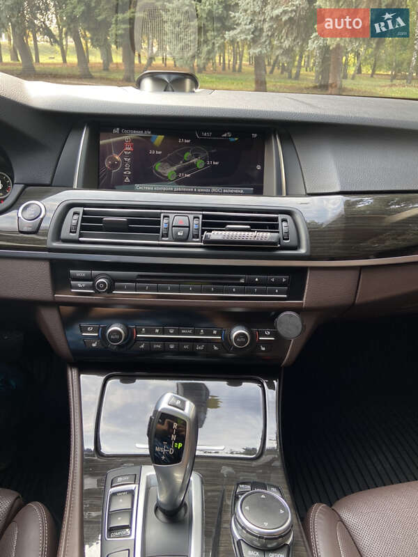 Седан BMW 5 Series 2016 в Черкасах