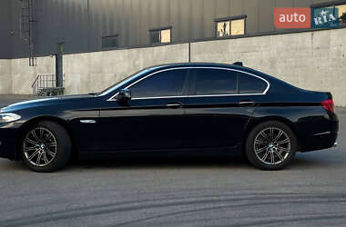 Седан BMW 5 Series 2013 в 
