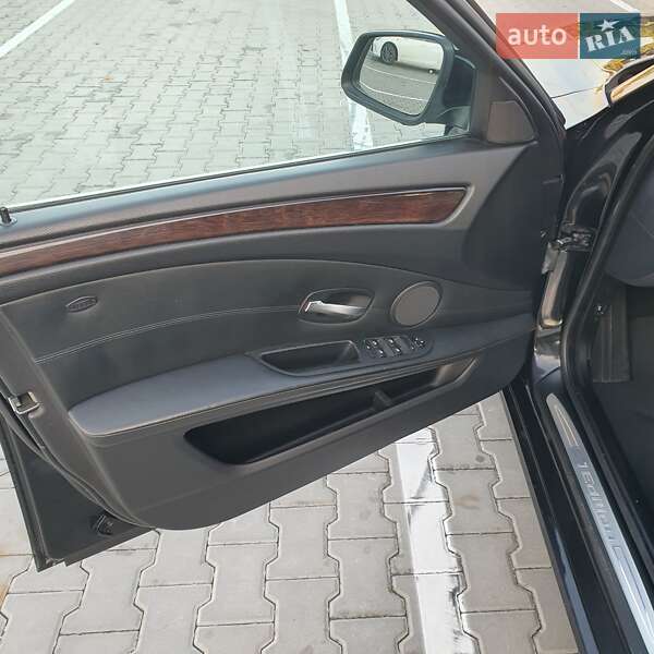 Універсал BMW 5 Series 2009 в Житомирі