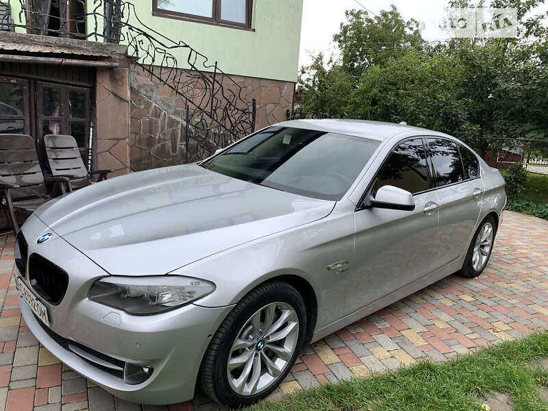 Седан BMW 5 Series 2011 в Самборе