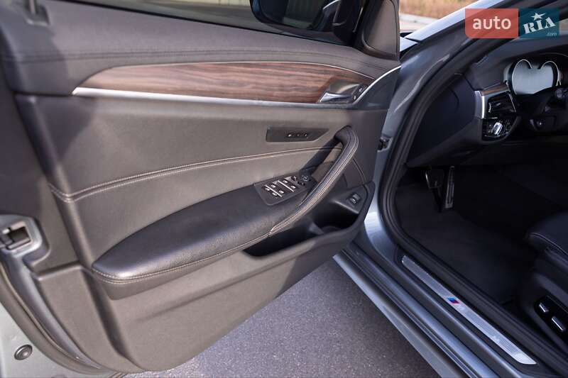 Седан BMW 5 Series 2017 в Києві