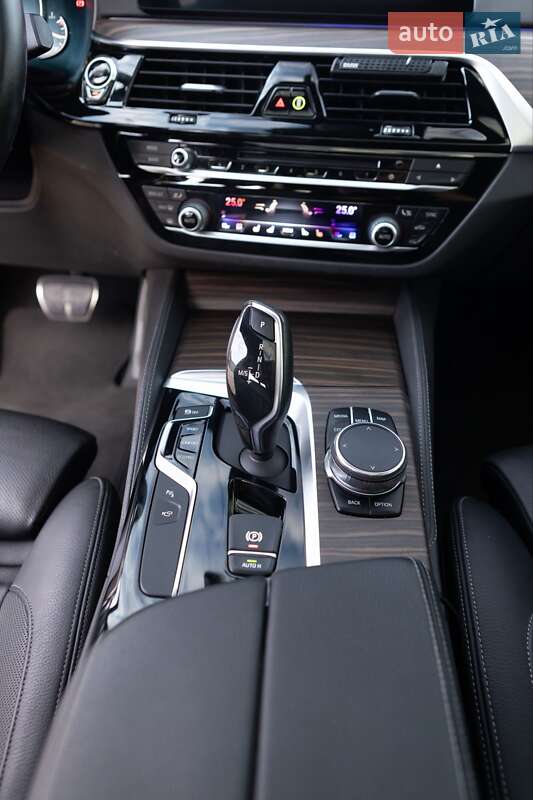 Седан BMW 5 Series 2017 в Києві