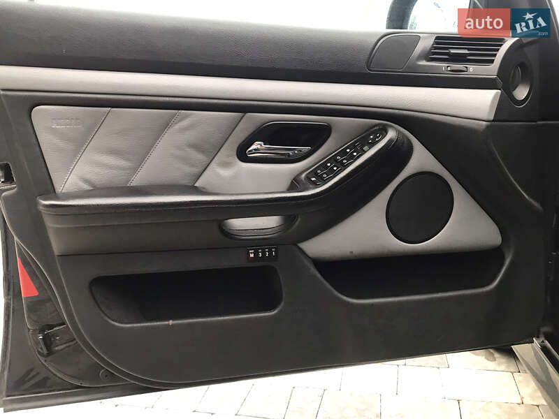 Седан BMW 5 Series 2001 в Ужгороді