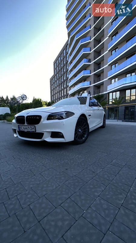 Седан BMW 5 Series 2010 в Львові