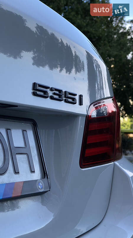 Седан BMW 5 Series 2010 в Львові