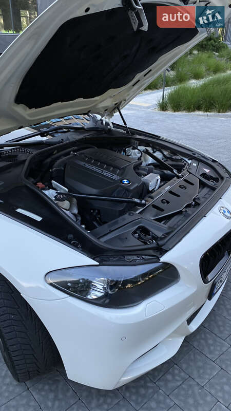 Седан BMW 5 Series 2010 в Львові