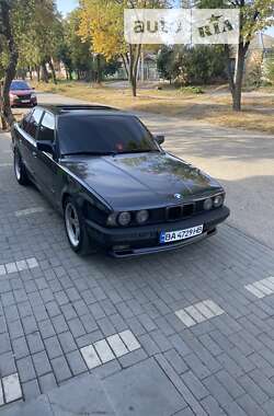 Седан BMW 5 Series 1990 в Кропивницком