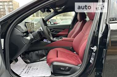 Седан BMW 5 Series 2023 в 