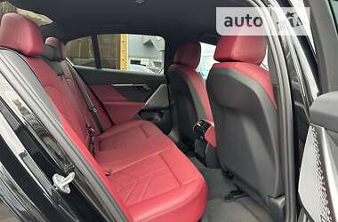 Седан BMW 5 Series 2023 в 