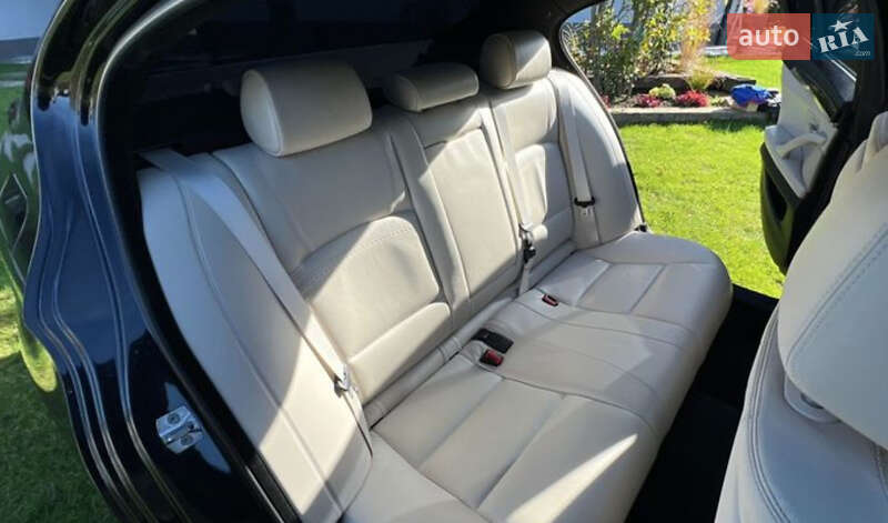 Седан BMW 5 Series 2016 в Львове