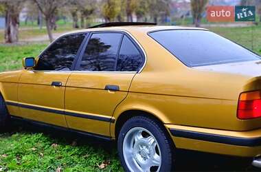 Седан BMW 5 Series 1989 в Кропивницькому
