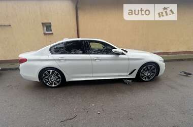 Седан BMW 5 Series 2018 в Ужгороді