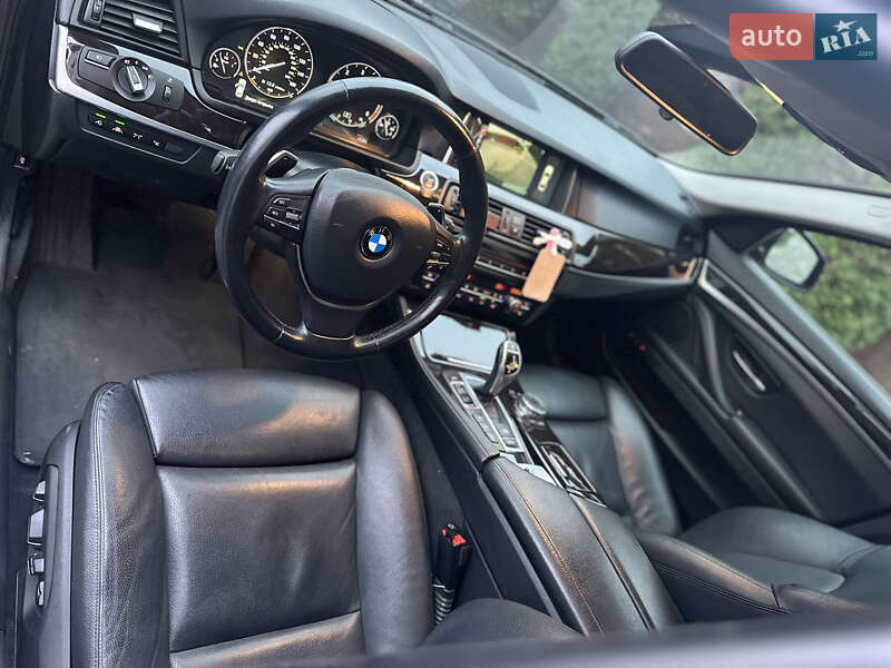 Седан BMW 5 Series 2015 в Черновцах